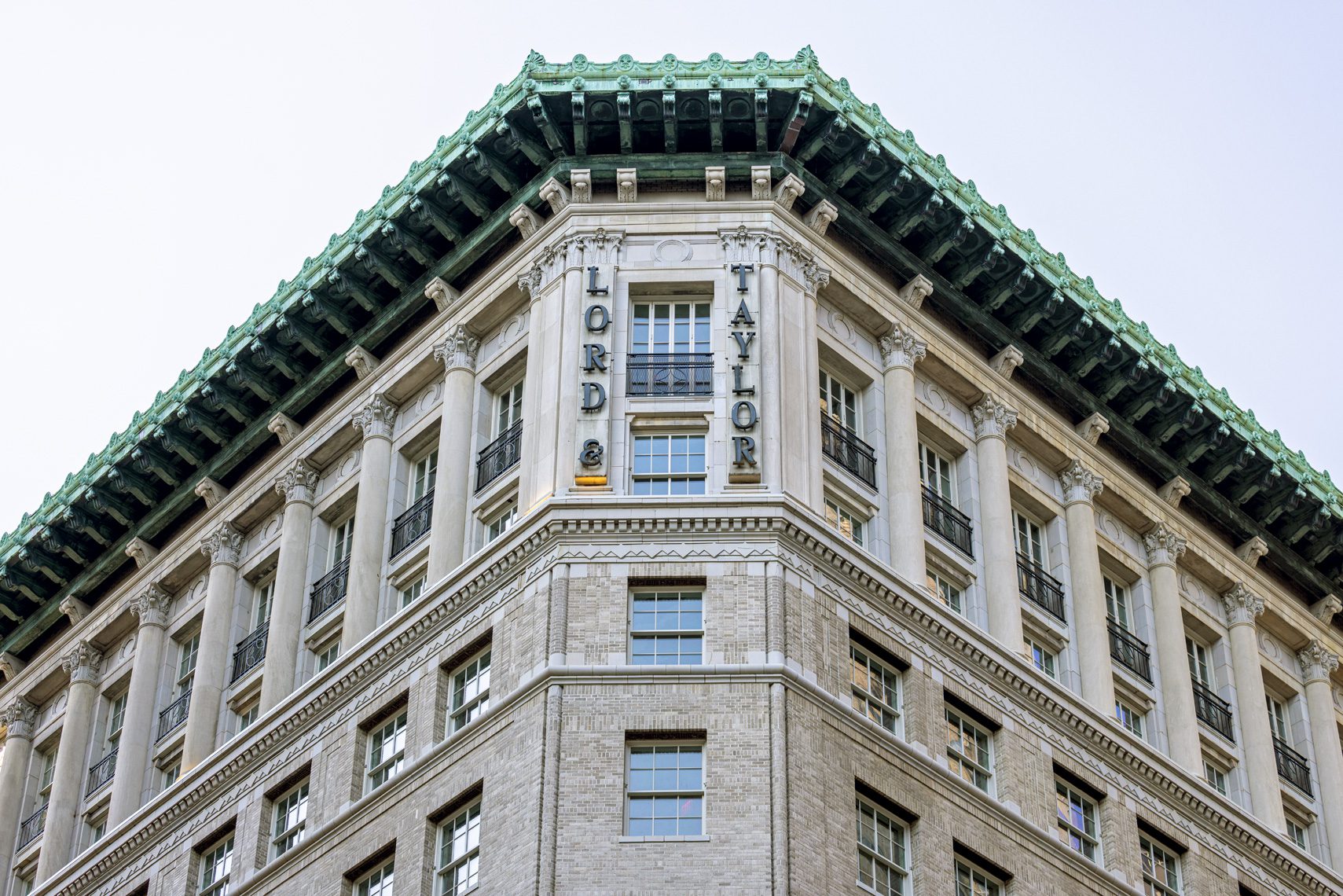 Lord & Taylor Building | 424-434 5th Ave